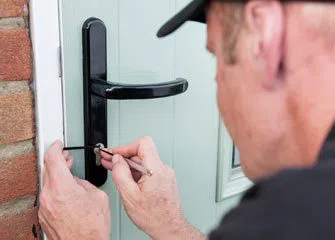 Exclusive Locksmith Anaheim, CA 714-660-0404 - 5a-unlock-door